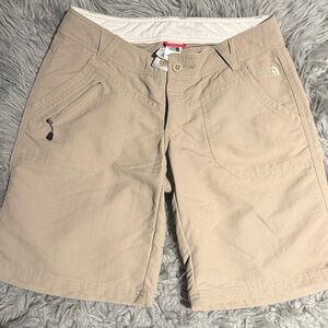 The North Face Womens Nylon Cargo Hiking Bermuda Shorts